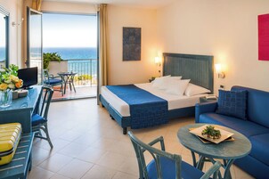 高档床上用品、羽绒被、加厚床垫、迷你吧