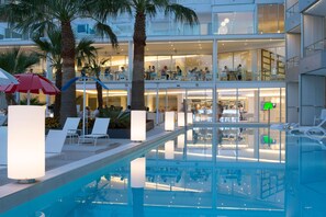 Indoor pool, 6 outdoor pools, pool umbrellas, sun loungers - Reverence Mare Hotel - Adults Only (Calvia)