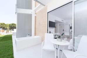 Premium bedding, minibar, in-room safe, desk - Reverence Mare Hotel - Adults Only (Calvia)