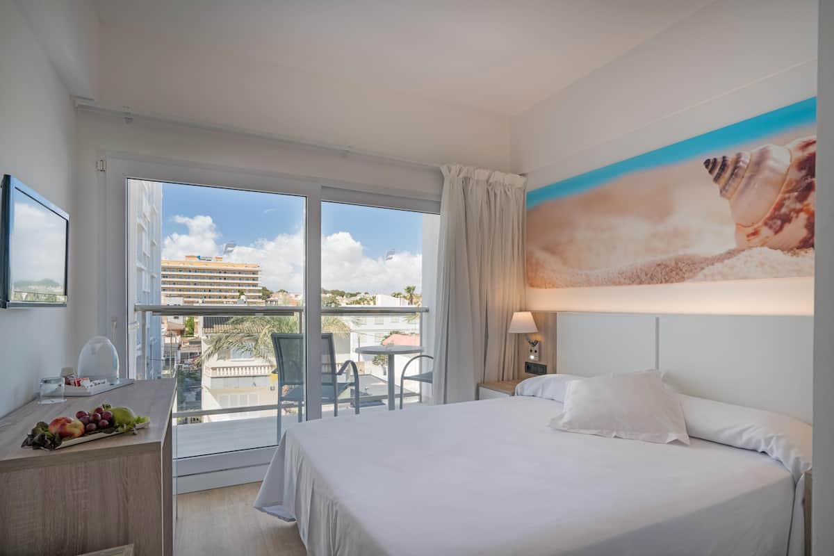 Single Room, Balcony