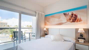 Coffres-forts dans les chambres, bureau, Wi-Fi gratuit, draps fournis