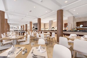 Frühstück und Abendessen