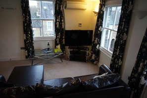 Executive Suite | Living area