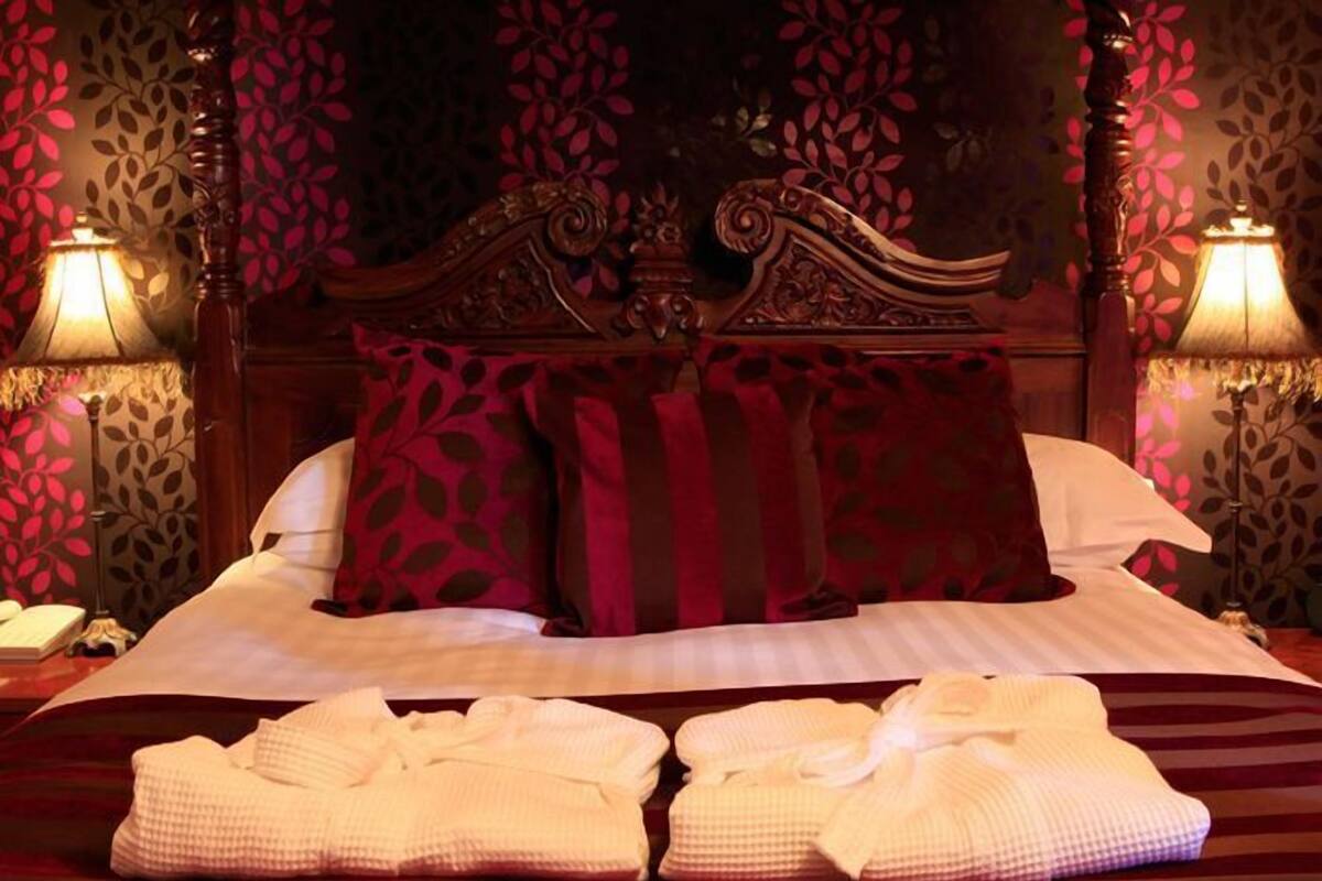 Chambre Double Deluxe (Four Poster)