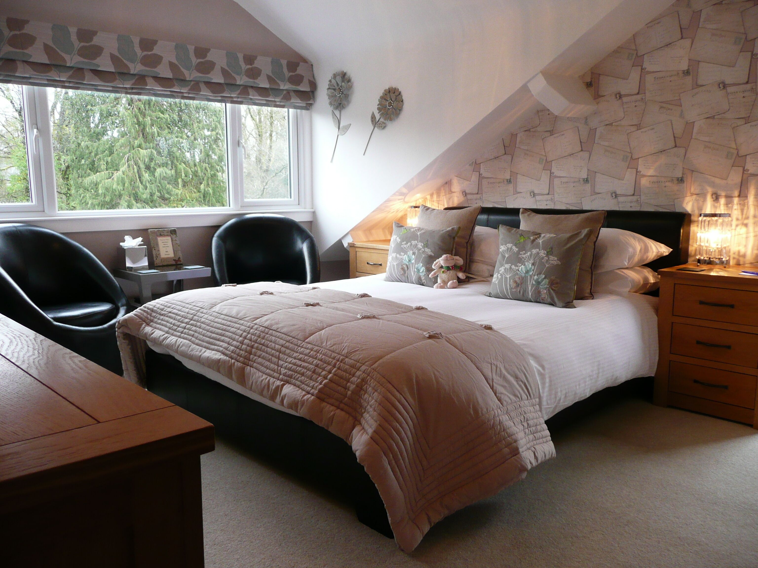 OAK Room 5 Classic King Room | Egyptian cotton sheets, premium bedding, pillow-top beds