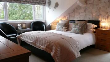 Habitación doble clásica | Sábanas de algodón egipcio y ropa de cama de alta calidad