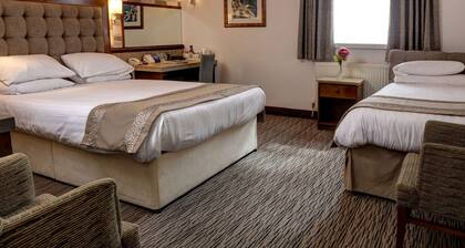 Pastures Hotel