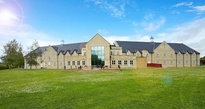 Best Western Plus Pastures Hotel