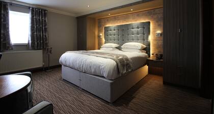 Pastures Hotel