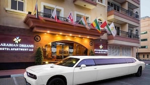 Property entrance - Arabian Dreams Deluxe Hotel Apartments (Dubai)