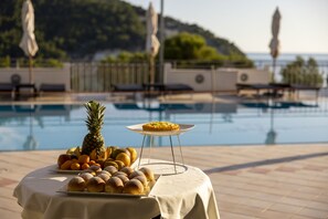 Breakfast meal - Pugnochiuso Resort - Hotel del Faro (Vieste)