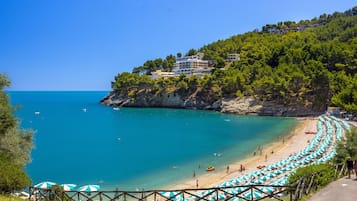 Spiaggia privata, sabbia bianca, navetta gratuita per la spiaggia
