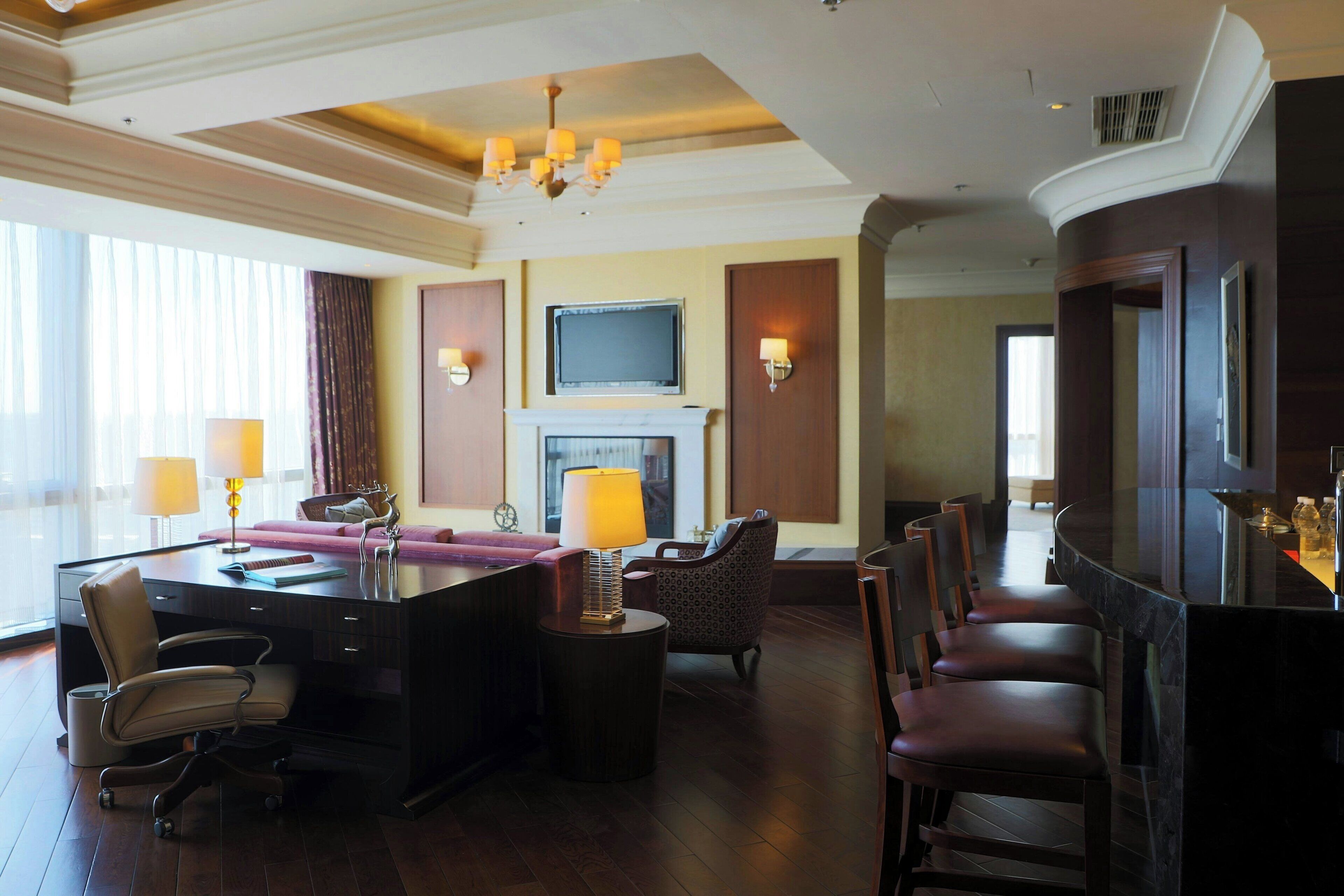 42-inch flat-screen tv with cable channels, tv, ipod dock