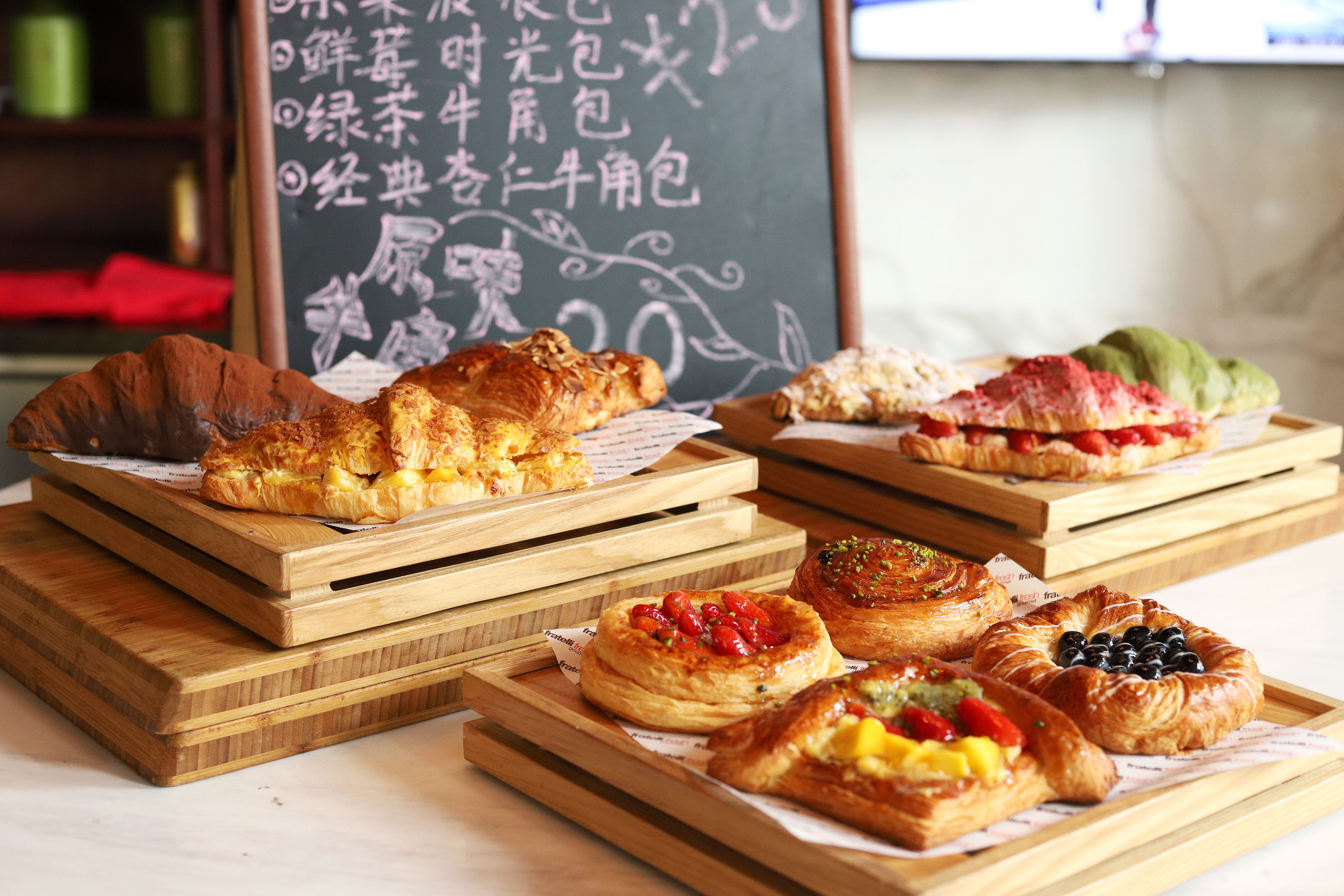 Daily buffet breakfast for a fee