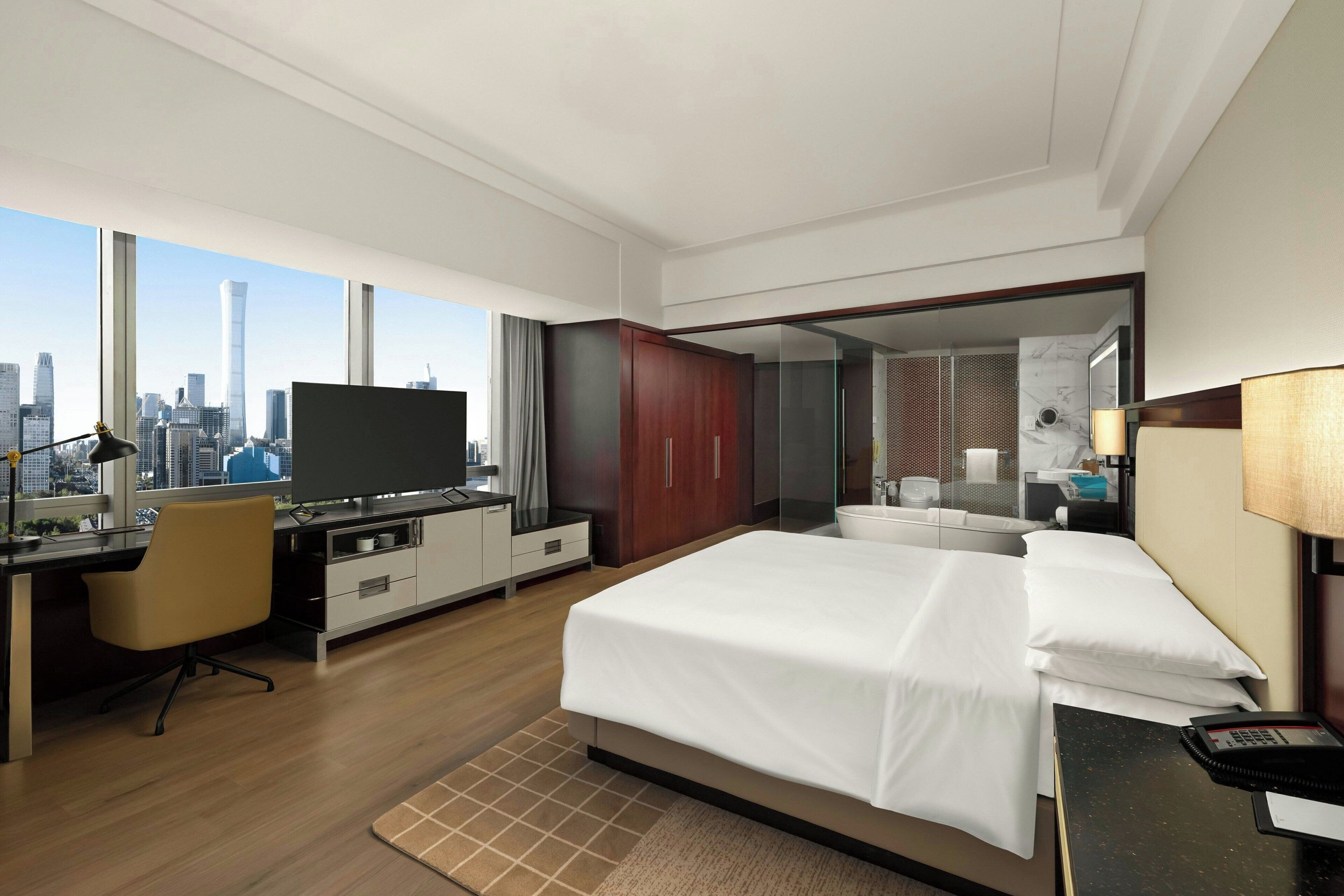 1 bedroom, premium bedding, minibar, in-room safe