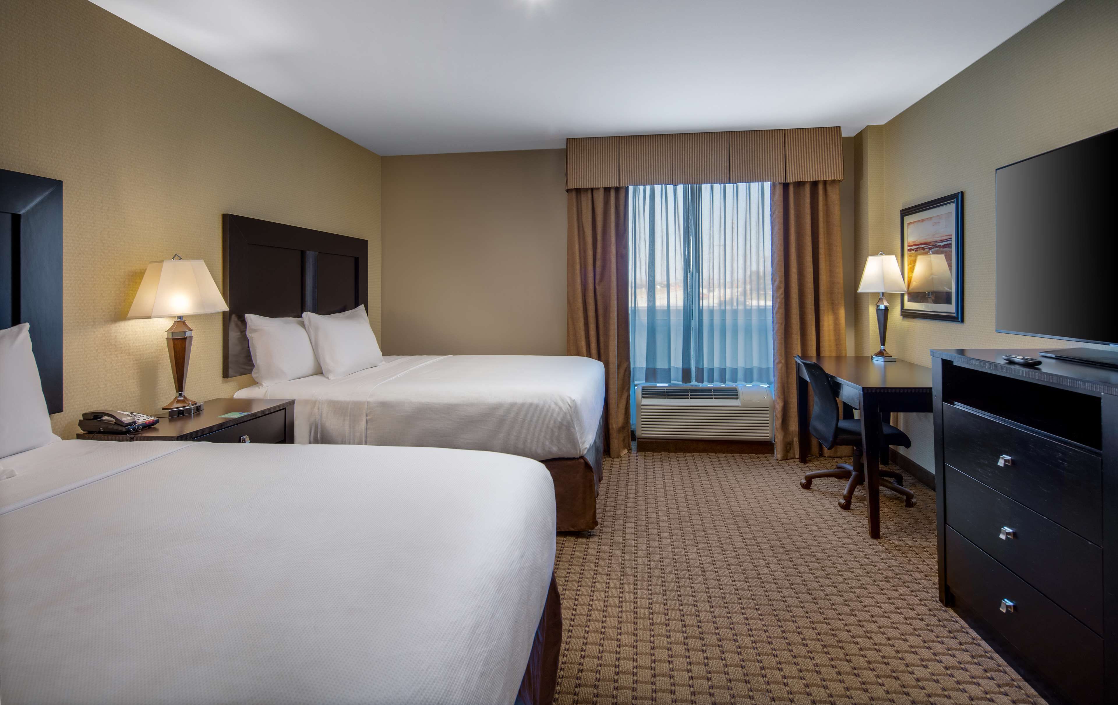 in-room safe, individually furnished, desk, laptop workspace