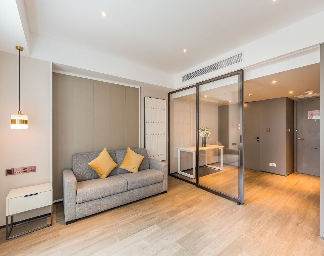 fun executive suite | living room | 37-inch lcd tv with satellite channels, tv, dvd player