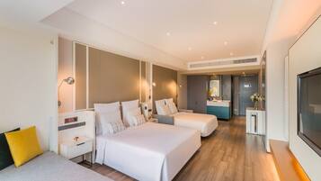 fun family twin bed room
