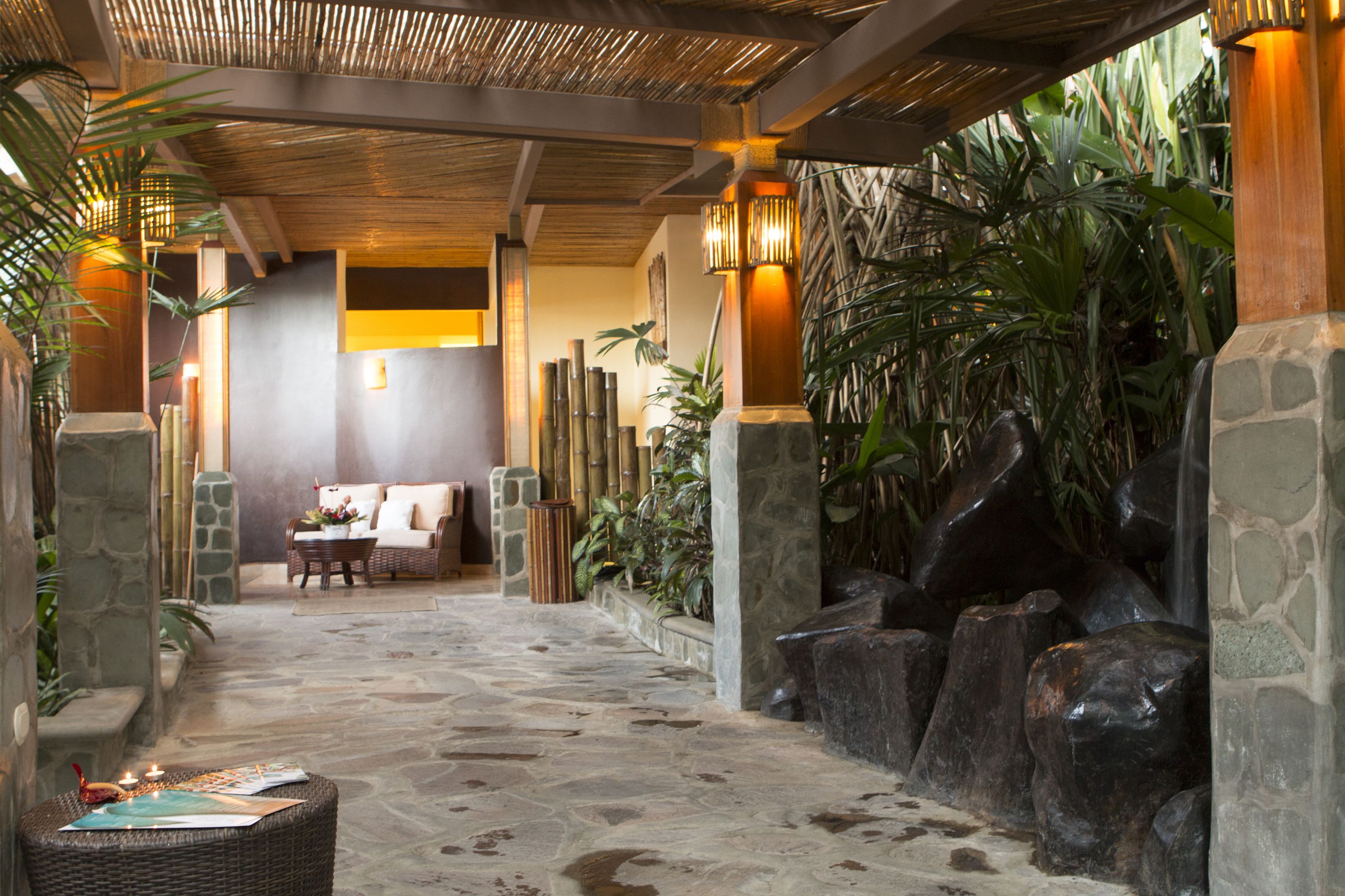 couples treatment room(s), hydrotherapy, aromatherapy, body wraps