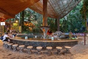 5 bars/lounges, swim-up bar, poolside bar