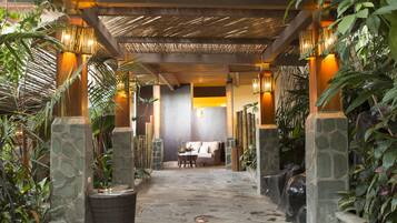 Couples treatment room(s), hydrotherapy, aromatherapy, body wraps