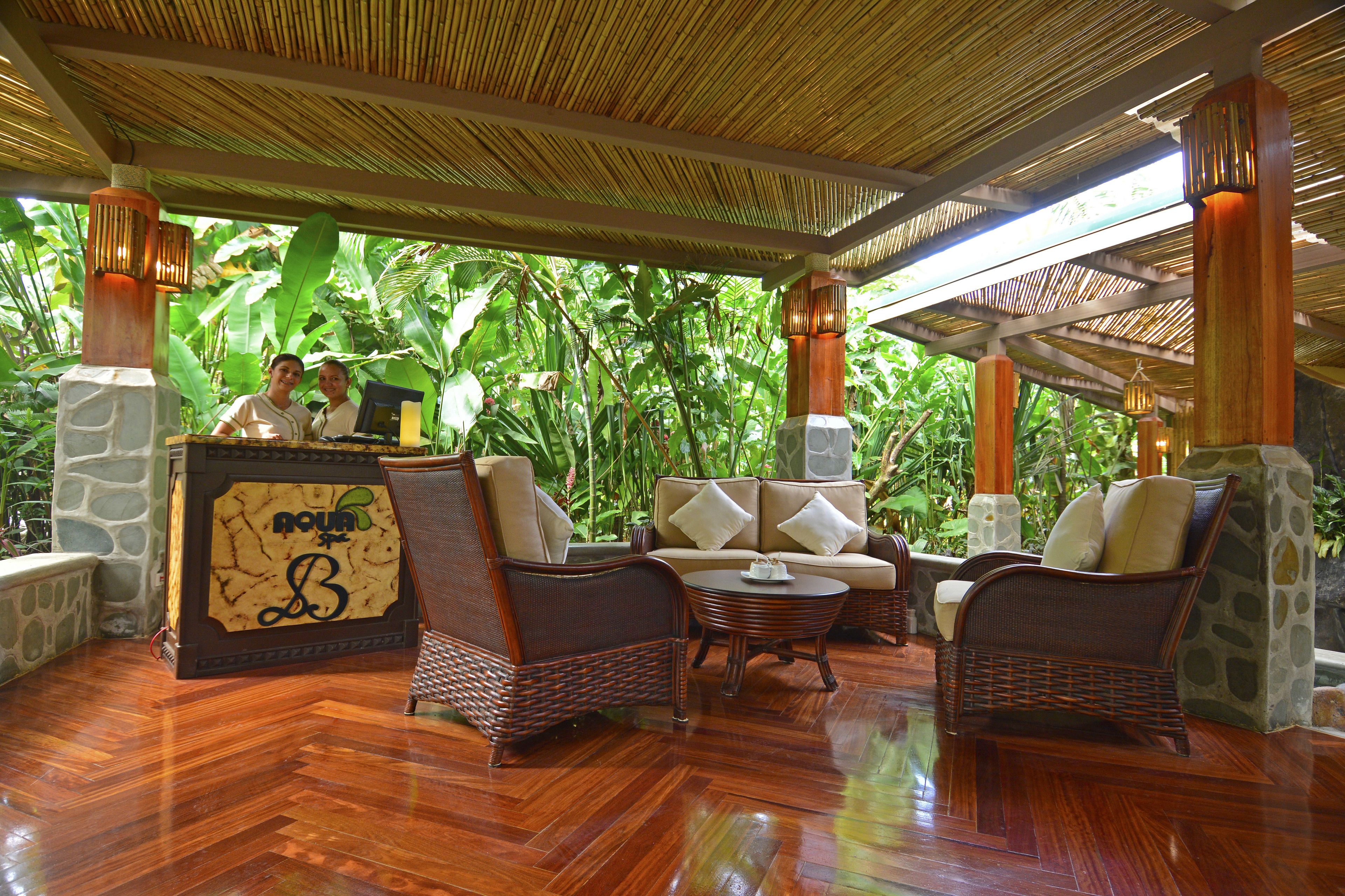 couples treatment room(s), hydrotherapy, aromatherapy, body wraps