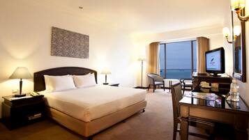 Deluxe Double Room | In-room safe, desk, blackout curtains, iron/ironing board