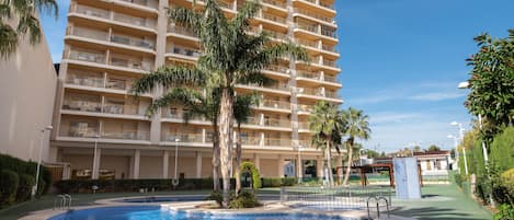 3 albercas al aire libre