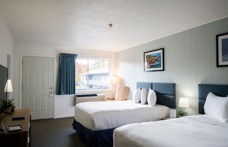 Room, 2 Double Beds | Desk, blackout drapes, soundproofing, free WiFi. Anchorage Motel