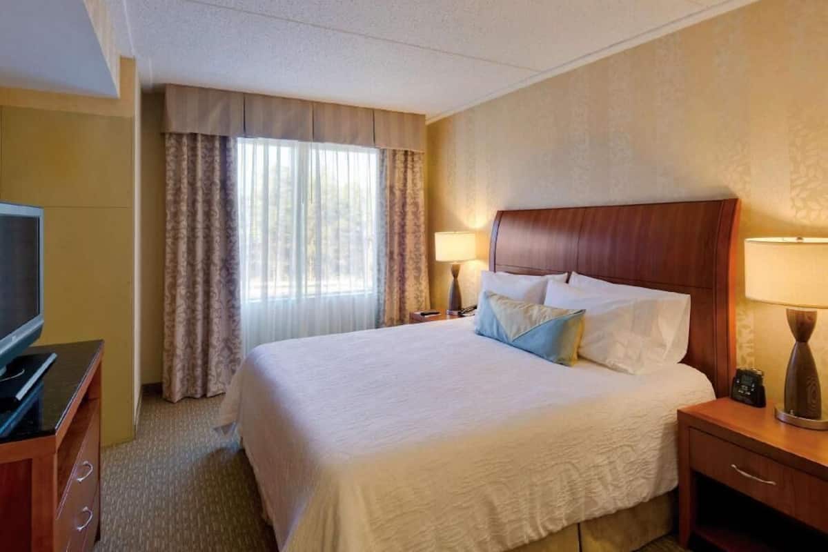 Roupas de cama premium, cofres nos quartos