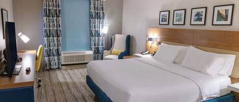 Premium bedding, in-room safe, iron/ironing board, free WiFi