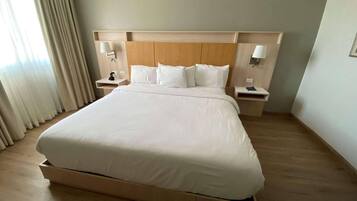 Executive Room, 1 King Bed, Non Smoking