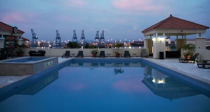 Radisson Colon 2,000 Hotel & Casino