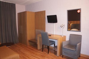 Coffres-forts dans les chambres, Wi-Fi gratuit, draps fournis