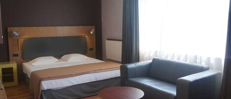 Double Room | In-room safe, free WiFi, bed sheets