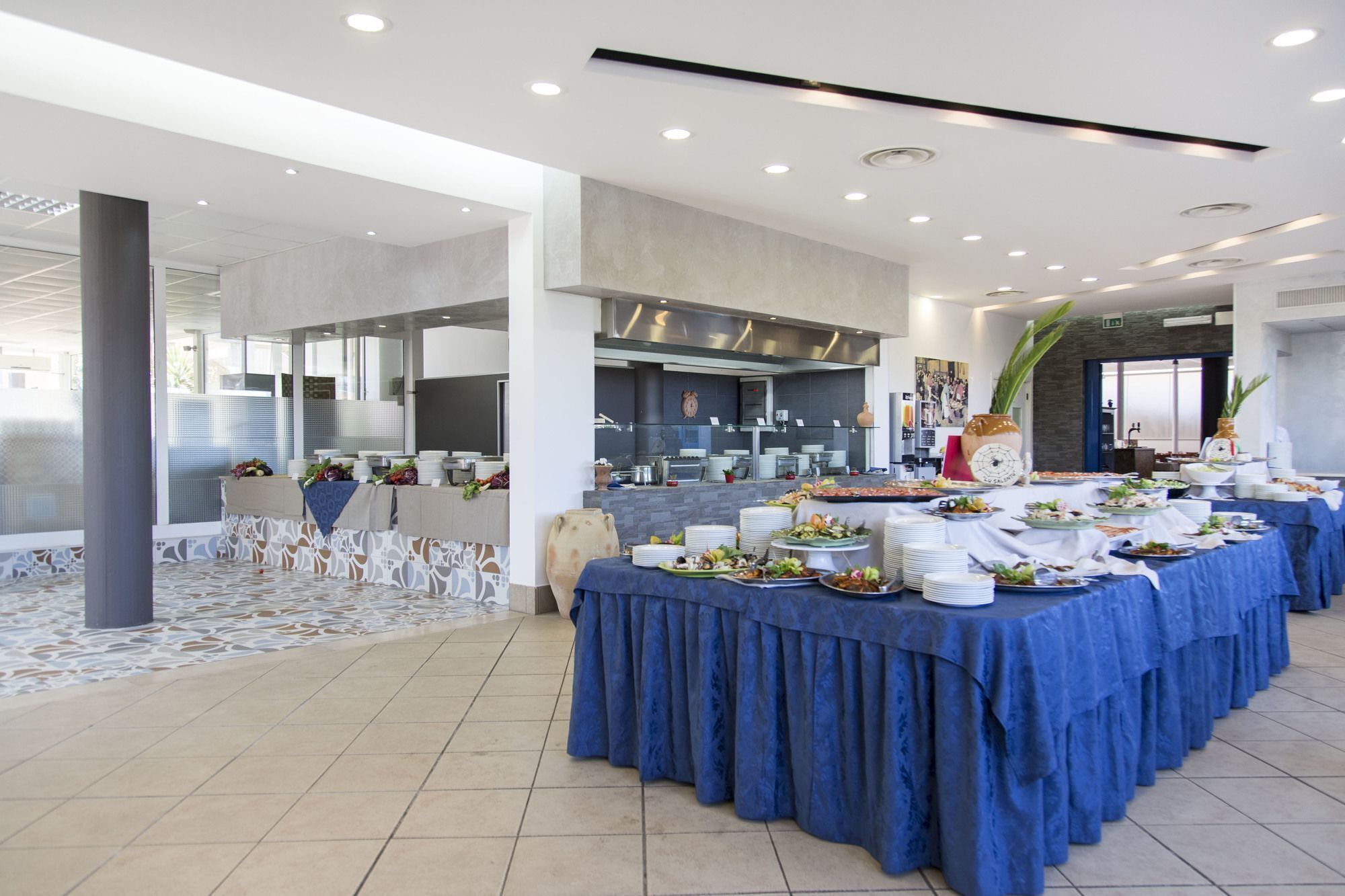 供應早餐、午餐、晚餐；意大利菜