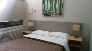 Standard Studio | Iron/ironing board, free WiFi, bed sheets, alarm clocks