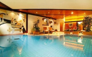 Una piscina techada