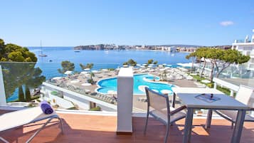 Premium Studio, Balcony, Sea View | Beach/ocean view