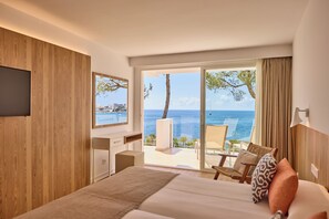 Premium Apartment, Balcony, Sea View | Down comforters, in-room safe, laptop workspace, blackout drapes - Aparthotel Ponent Mar (Calvia)