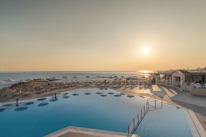 Themis Beach Hotel
