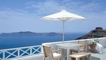Suite familiar, vista al mar | Balcón