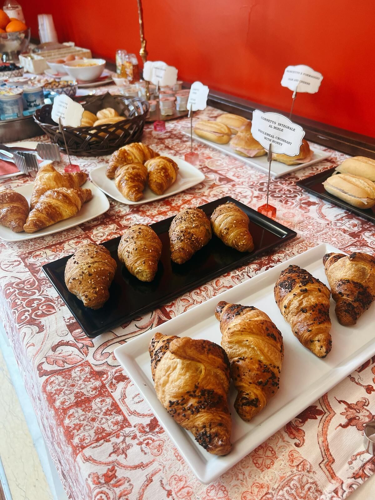 Desayuno de autoservicio incluido todos los días