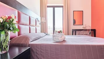 Minibar, in-room safe, desk, free cots/infant beds