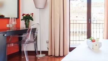 1 habitación, minibar, caja de seguridad en la habitación y escritorio