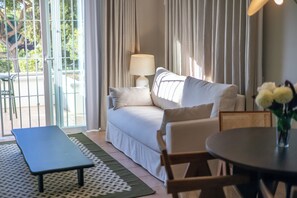 Memory foam beds, in-room safe, individually decorated