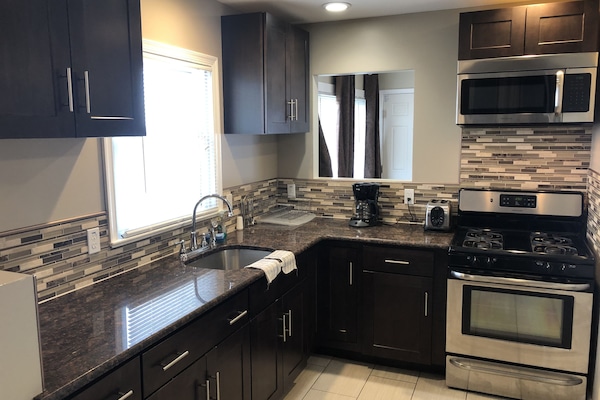 Family House, 2 Bedrooms, Kitchen, Beachside | Private kitchen | Fridge, microwave