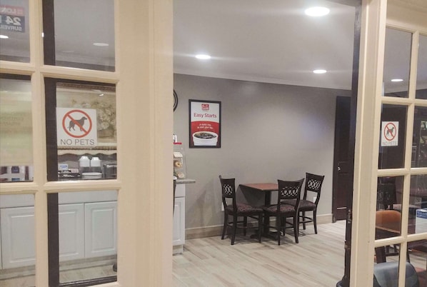 Breakfast area