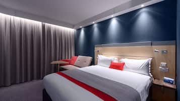 Standard Room, 1 Double Bed (with Free Hot Breakfast) | In-room safe, desk, blackout curtains, iron/ironing board