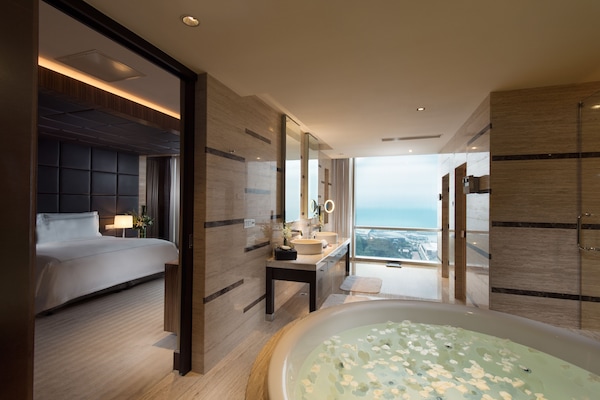 Literie de qualité supérieure, minibar, coffres-forts dans les chambres